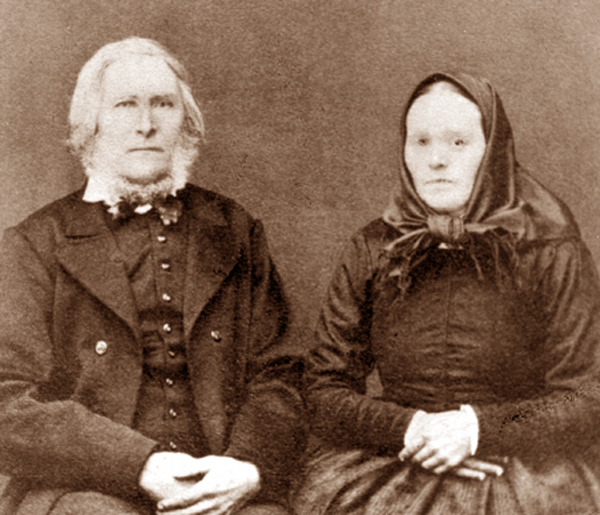 A000 Paul Sindre.jpg - Paul R. Sindre og Magnhild, f. Ytre Eide.Paul R. Sindre and Magnhild born at Ytre Eide.